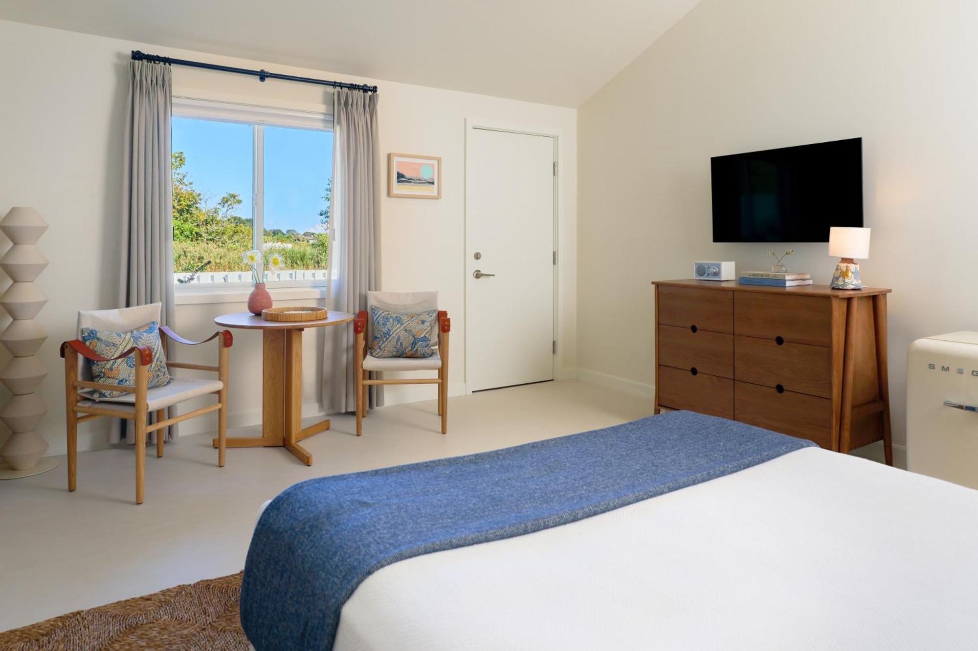 Silver Sands & Hotel